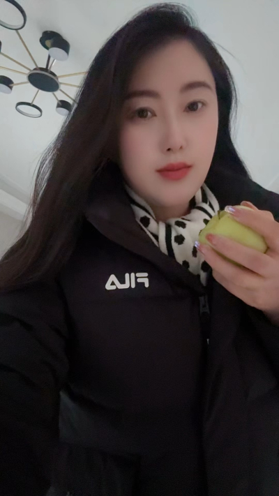 马年开心快乐黄金果吃起来